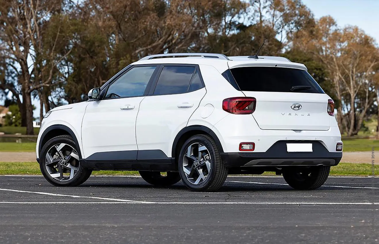 Hyundai Venue - Image 2